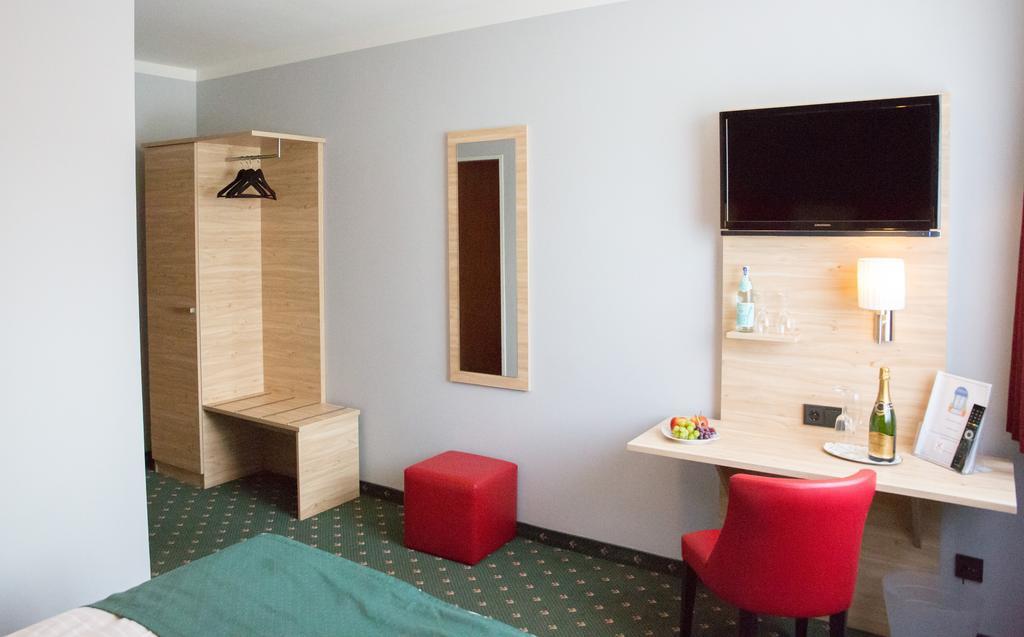 Hotel Cosima Vaterstetten Habitación foto